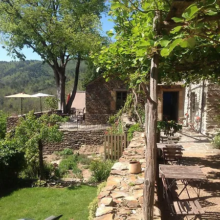 Les Cessenades Bed & Breakfast *